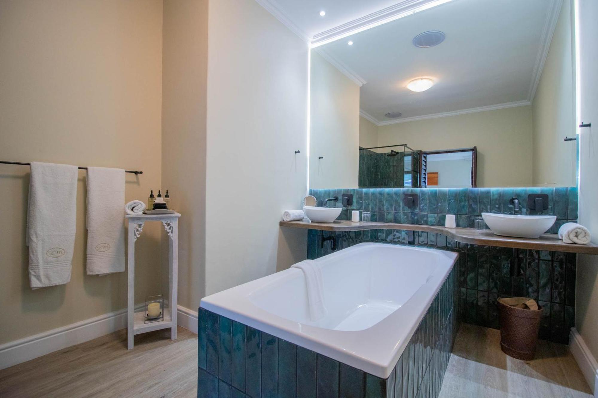 Lavender Manor Guest Lodge Hermanus Ngoại thất bức ảnh
