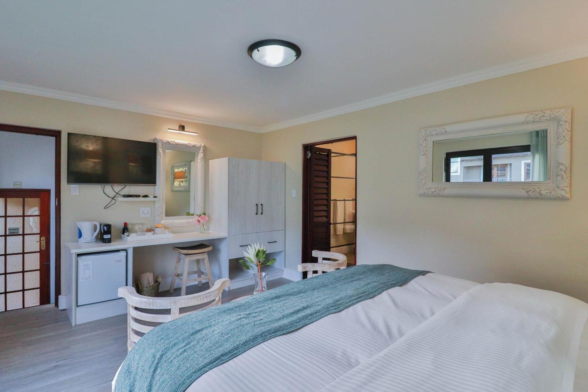 Lavender Manor Guest Lodge Hermanus Phòng bức ảnh