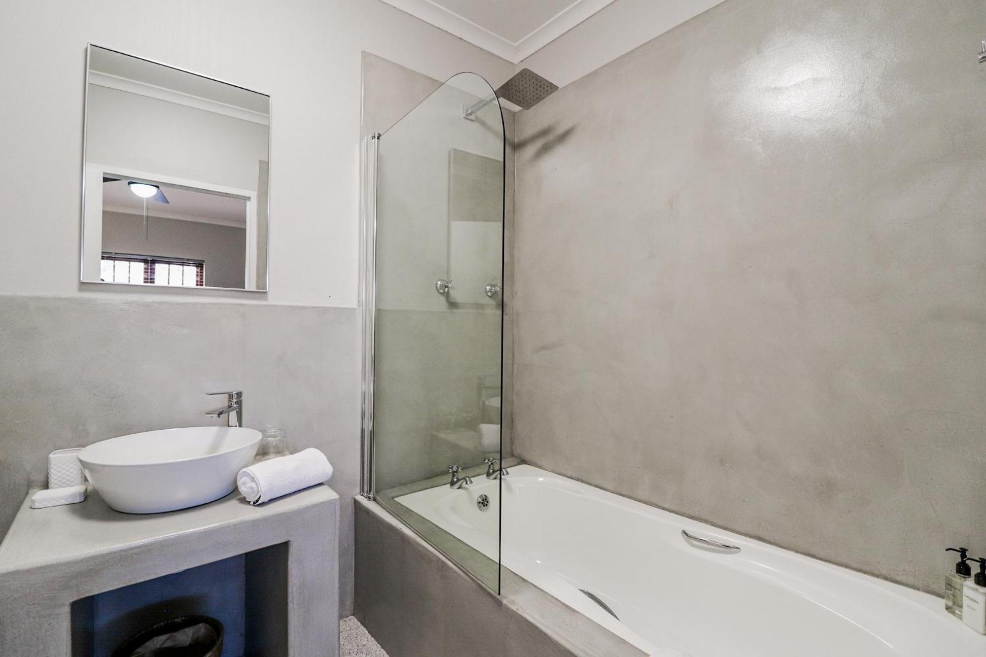 Lavender Manor Guest Lodge Hermanus Phòng bức ảnh